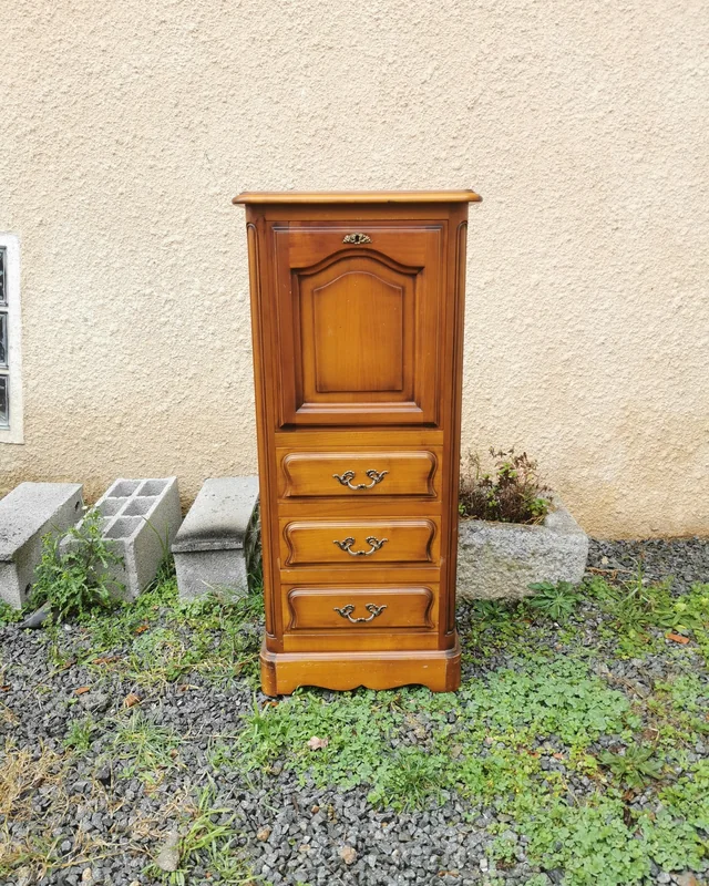 Avant — chiffonnier relooké vert